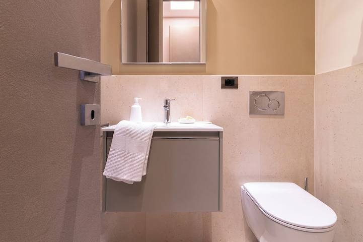 Ganze Wohnung, Elegant Sea View Apartment with Panoramic Patio in Grottammare, Grottammare und Umgebung