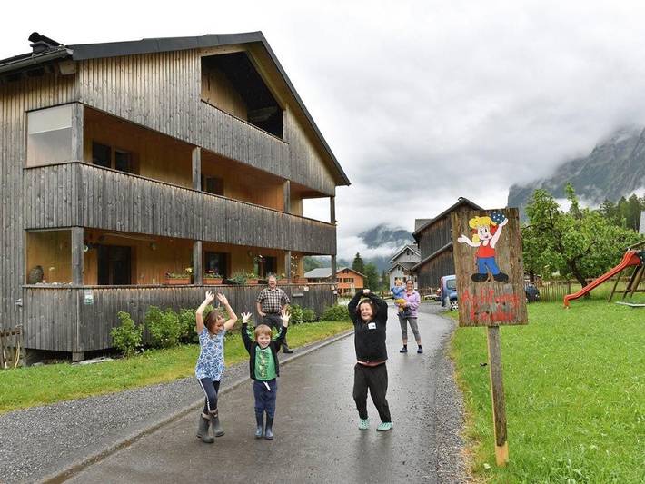 Ferienhaus für 6 Personen, mit Balkon und Garten in Mellau