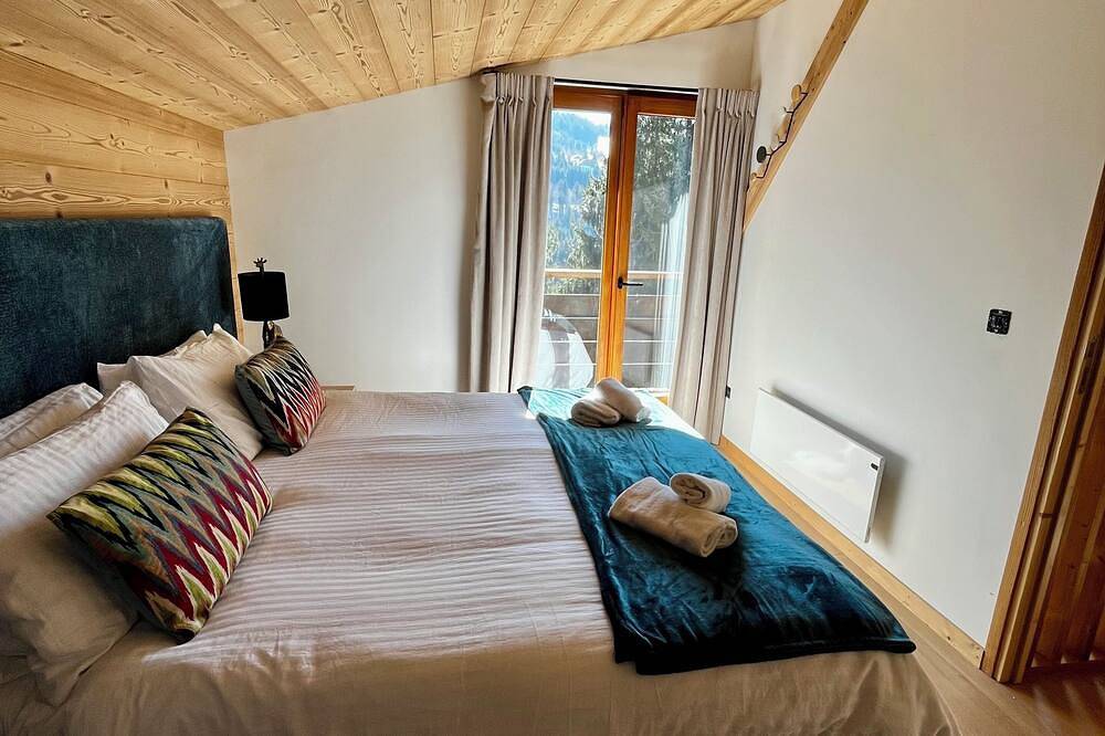 Chalet Penote, Les Gets - beautiful 6 bedroom chalet for Winter  & Summer in Les Gets, Les Portes du Soleil