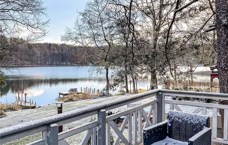 Ferienhaus für 8 Personen, mit Seeblick und Sauna sowie Terrasse in Pommern - 2