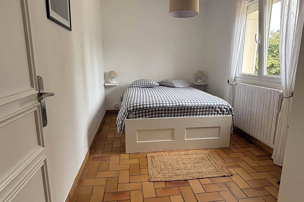 Our family-friendly, cozy guesthouse, \"Annexe,\" sleeps 4 and is a 5-minute walk from the harbor in Port-en-Bessin-Huppain, Región de Bayeux