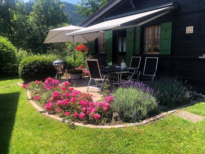 Ferienwohnung für 2 Personen, mit Balkon und Terrasse in Saanen