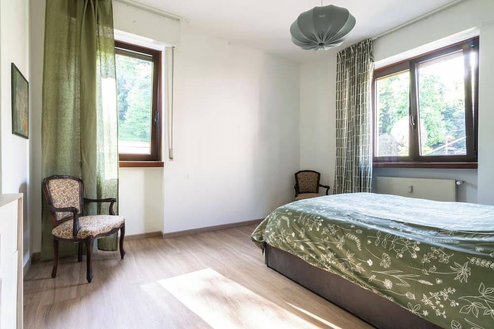 Ganze Wohnung, Very central apartment with views of the spa and Prosecco hills in Vittorio Veneto, Südliche Karnische Alpen