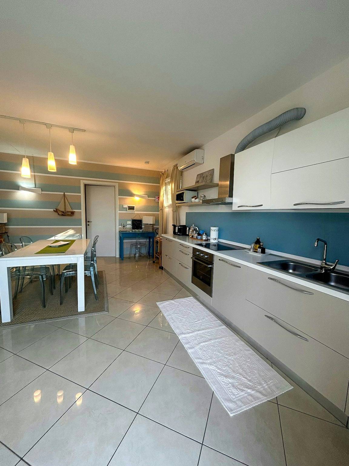 Ganze Wohnung, Haus am See mit Garten in Monte Isola in Peschiera Maraglio, Monte Isola