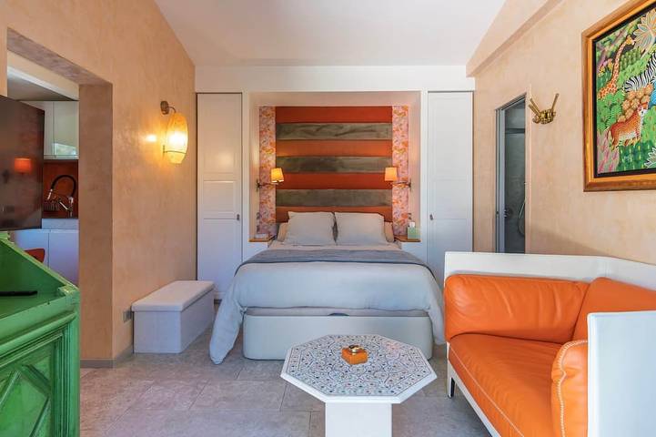 Ganze Wohnung, Air-conditioned studio - Terrace and Spa in Aix-en-Provence, Aix-en-Provence und Umgebung