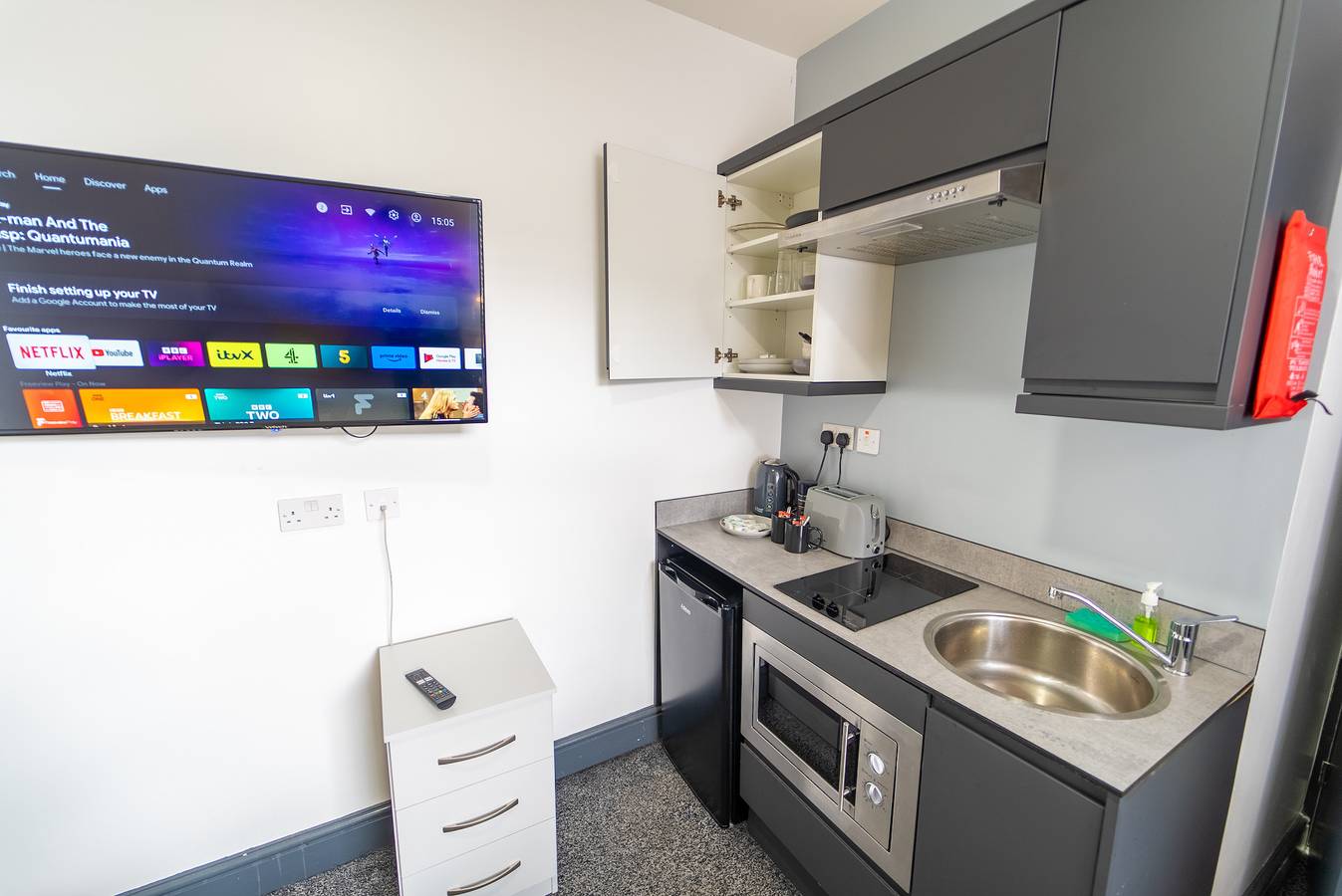 Entire studio, Impeccable 1-Bed Studio in Birmingham in Birmingham, Birmingham Area