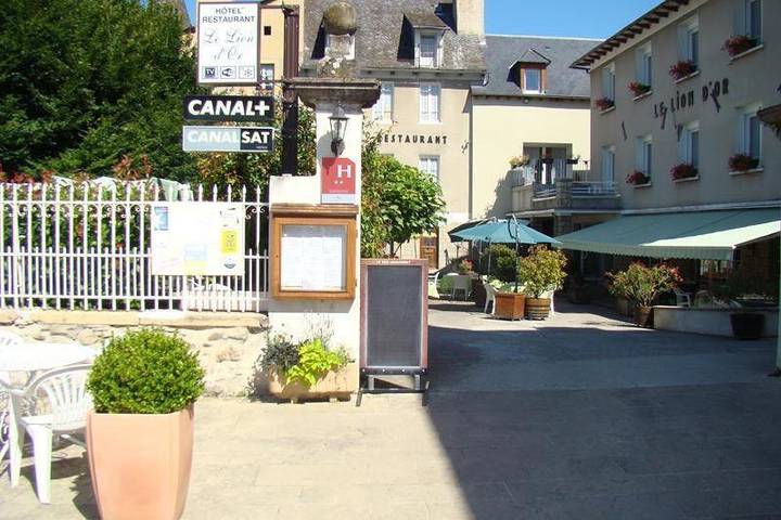 Hôtel pour 2 personnes, avec jardin ainsi que vue et terrasse dans Saint-Geniez-d'Olt-et-d'Aubrac - 2