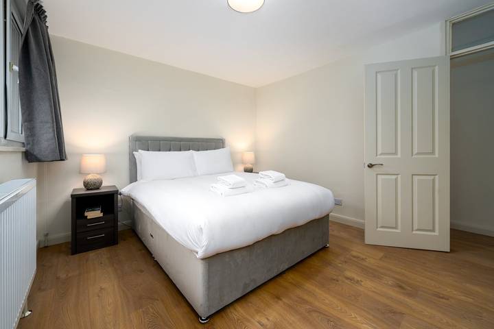 Vacation rental for 4 people, with yard in Camden