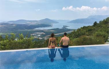 Bungalow für 20 Personen in Montenegro, Bild 3