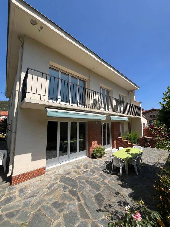 Villa pour 8 personnes, avec vue ainsi que jardin et terrasse, animaux acceptés