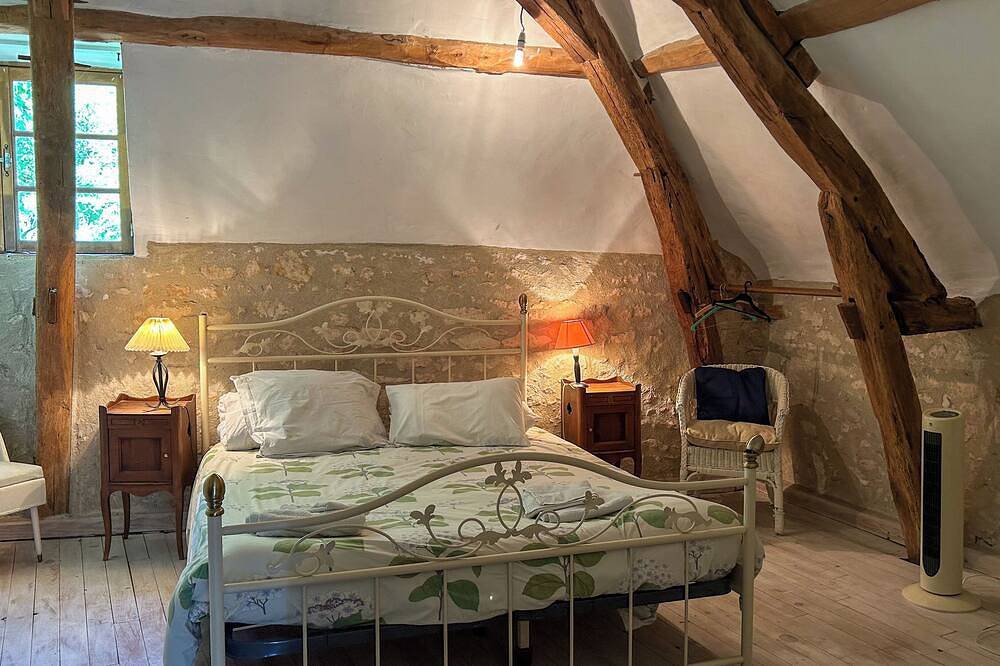 Gîte Le Moulin 8 personnes - piscine et rivière in Lurais, Région de Le Blanc