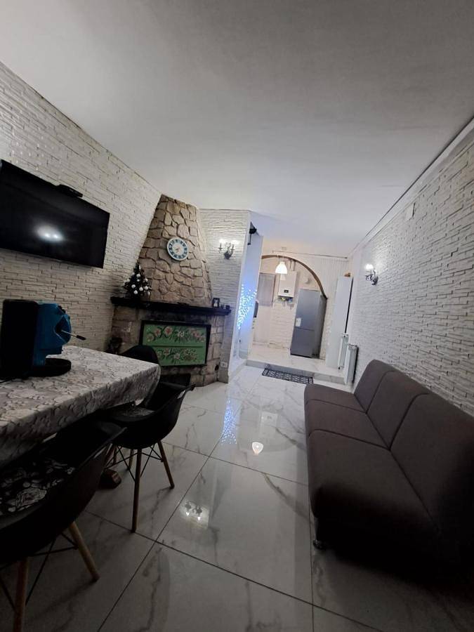 Gîte pour 9 personnes, avec vue et terrasse, adapté aux familles à Villetta Barrea - 3