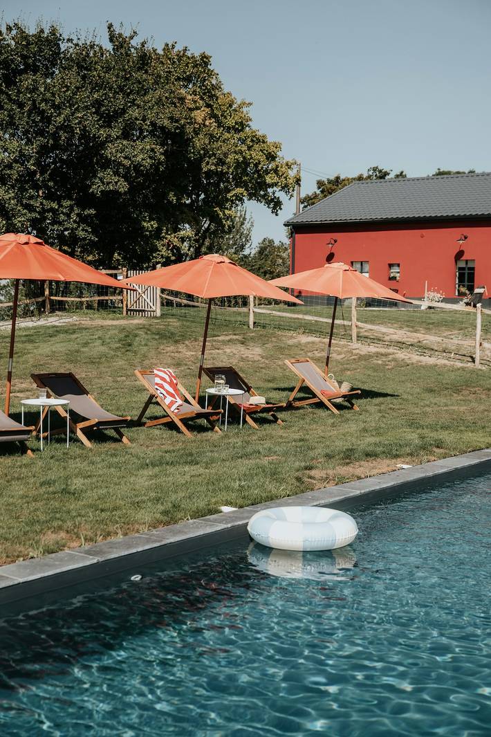 Gîte pour 12 personnes, avec terrasse, adapté aux familles à Bardou
