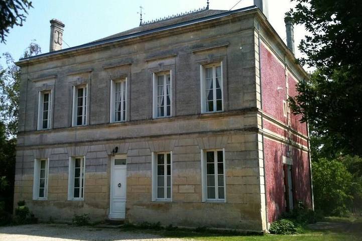 Gîte pour 5 personnes, avec jardin dans Office De Tourisme Medoc Estuaire