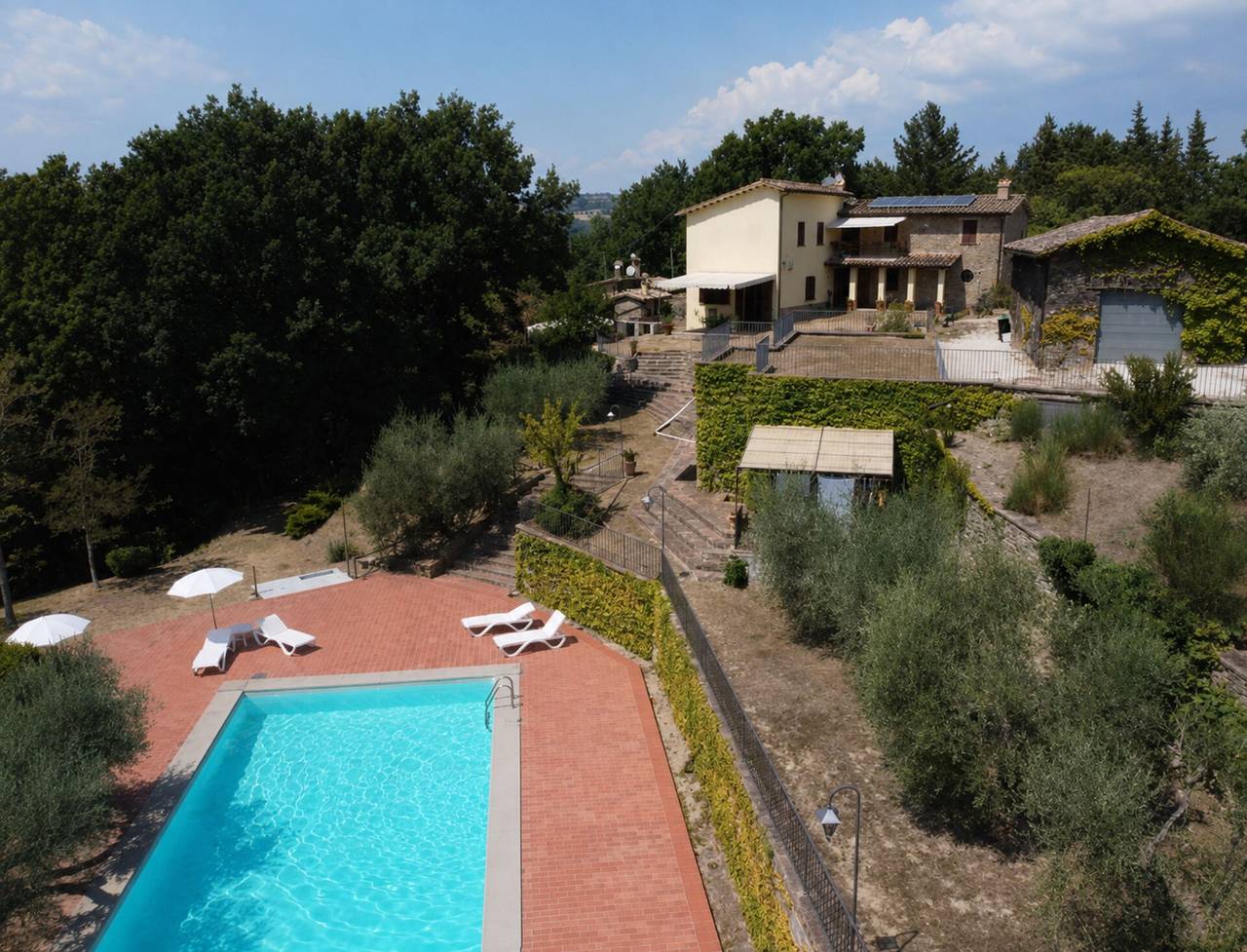House in the Woods, Pool and Relax in Umbria in Valfabbrica, Provincie Perugia