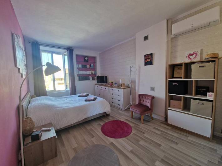 Chambre d’hôte pour 3 personnes, avec terrasse et vue à Rieux-Minervois