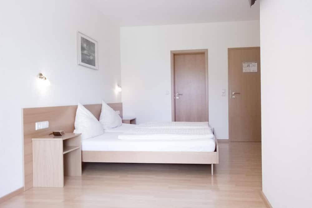 Pension Zum Bahnhof - Doppelzimmer, Dusche, Wc in Landau, Südliche Weinstraße