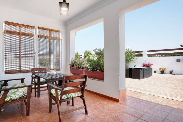 Villa « Cruz del Sur » avec piscine, jardin, 3 terrasses et Wi-Fi in Conil de la Frontera, Costa de la Luz
