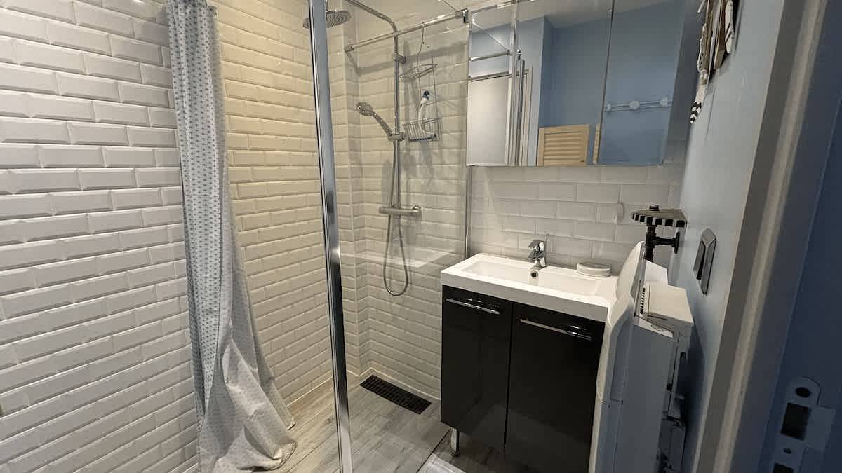 Entire apartment, Le Bleuet, entre les places in Arras, Arras region