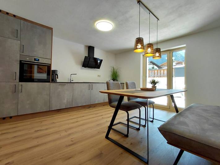 Ferienwohnung für 5 Personen, mit Terrasse und Garten in Oetz - 4