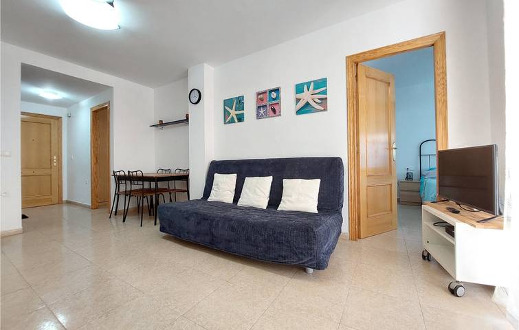 Apartamento vacacional entero, Acogedor 1BR con AC, Piscina y Terraza cerca de Playa Masbó in Moncófar, Costa del Azahar