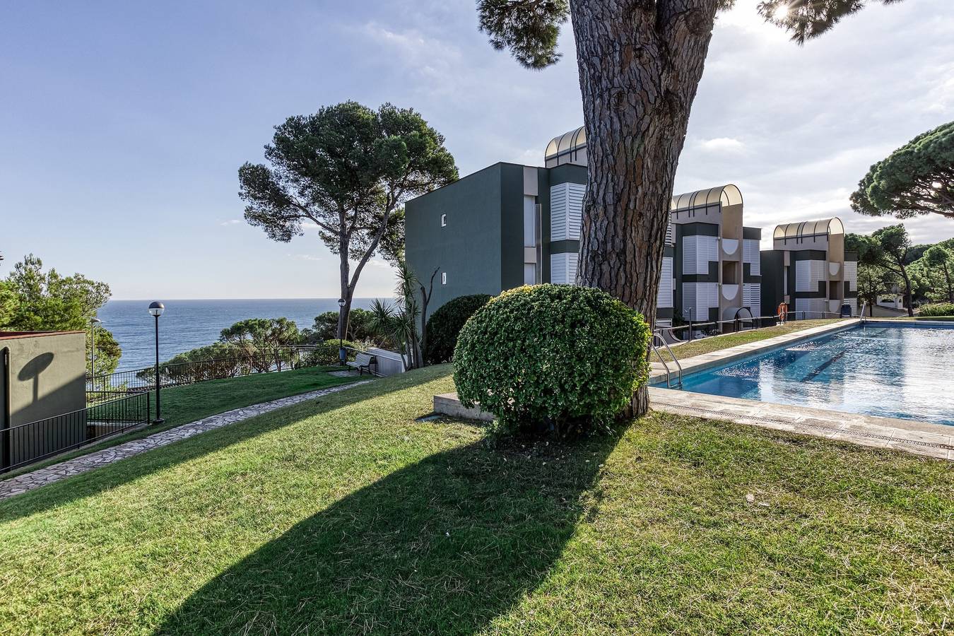 Appartement entier, Appartement 'Villa Rocío' avec vue sur mer, piscine partagée et Wi-Fi in Palafrugell, Costa Brava
