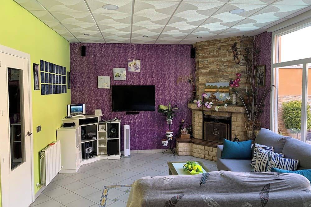Apartamento entero, Suite lujoso con chimenea patio y garage privado in Daimiel, Provincia de Ciudad Real