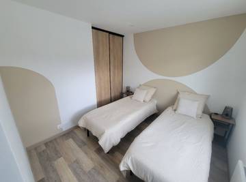 Gîte pour 6 personnes, avec terrasse à Courçon