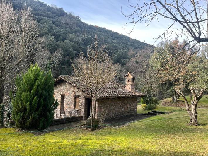 Casa rural para 8 personas, con jardín y jacuzzi en Pirineo Catalan