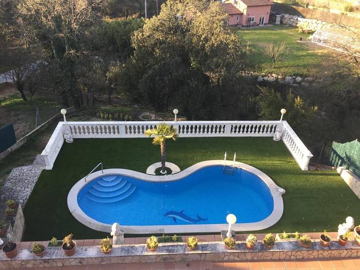 Chalet para 8 personas, con Jacuzzi y Terraza además de Jardín y Piscina en Provincia de Gerona
