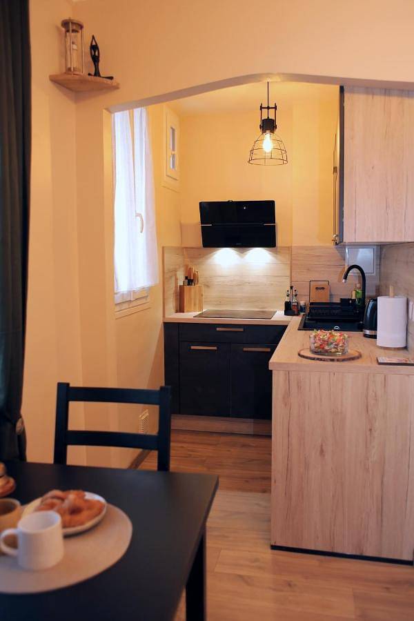 Appartement entier, Cozy stash between Paris & Disney in Le Perreux-sur-Marne, Val-de-Marne