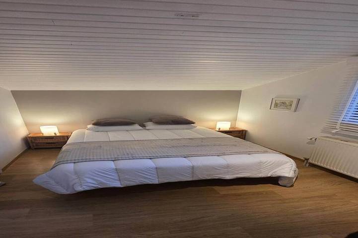 Gîte pour 4 personnes, avec jardin ainsi que terrasse et piscine à Yvoir - 2
