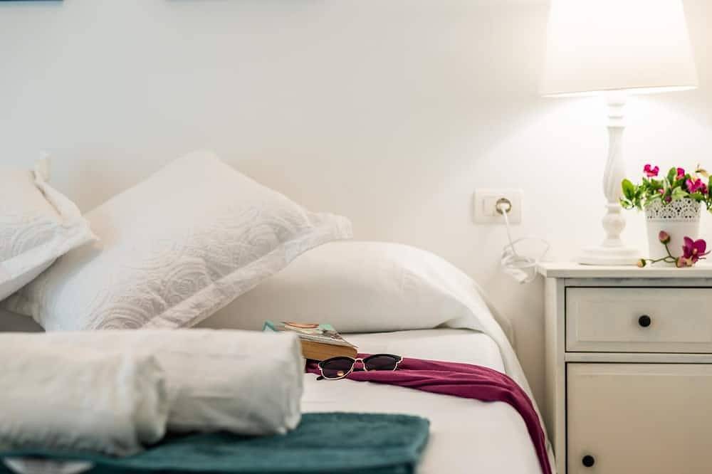 Entire apartment, Tijeritas near beach and center! Wifi and A/C 205 in Los Cristianos, Arona