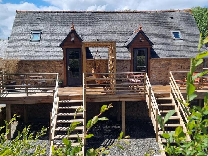 Location de vacances pour 2 personnes, avec vue et jardin à Saint-Quay-Perros