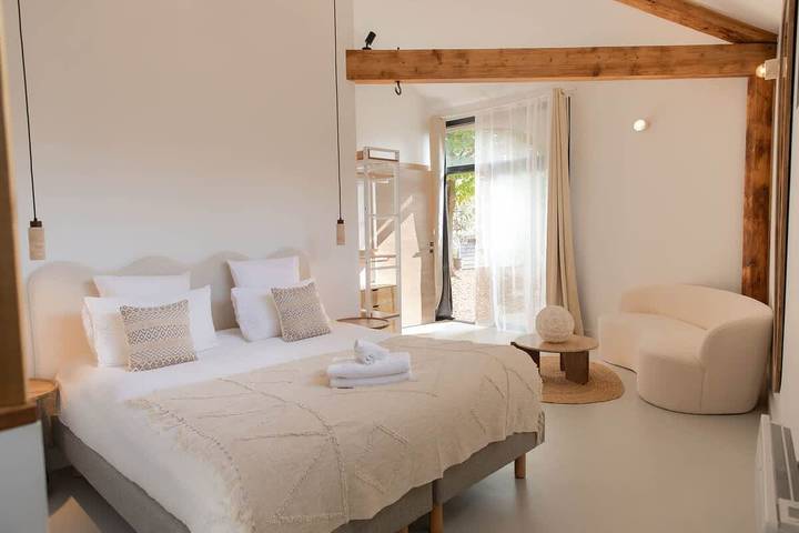 Location de vacances pour 2 personnes, avec Piscine à Magalas