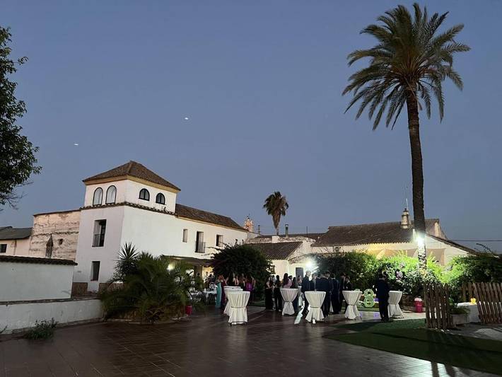 Casa rural para 17 personas, con Terraza y Jardín además de Piscina y Vistas en Carmona 