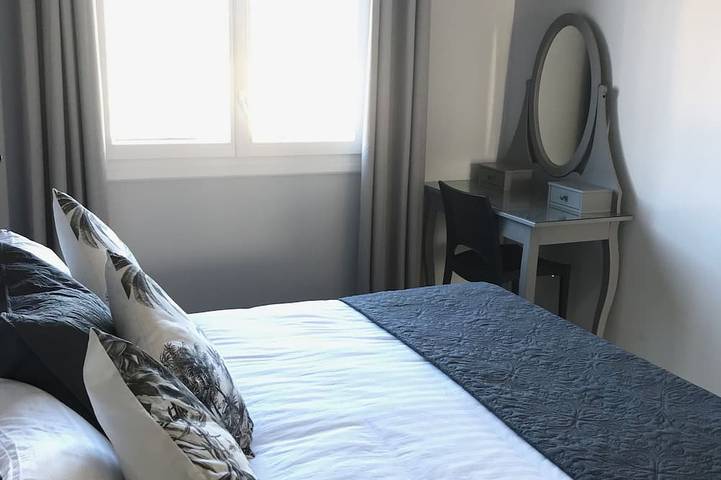 Appartement entier, Appartement 4 chambres, au coeur de St Florent, face au port de plaisance / port, à 200 m de la plage in Saint-Florent, Région de Calvi