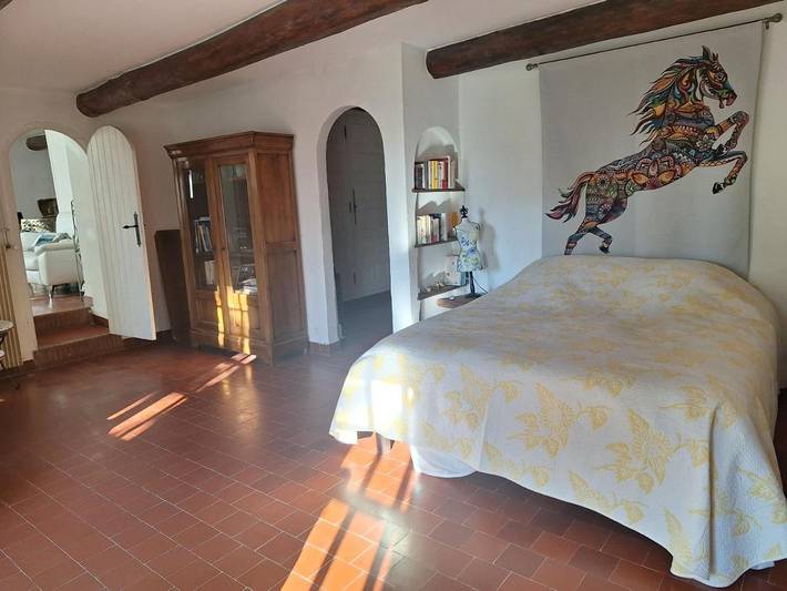 Location de vacances pour 4 personnes, avec vue ainsi que piscine et jardin à Calvisson - 4