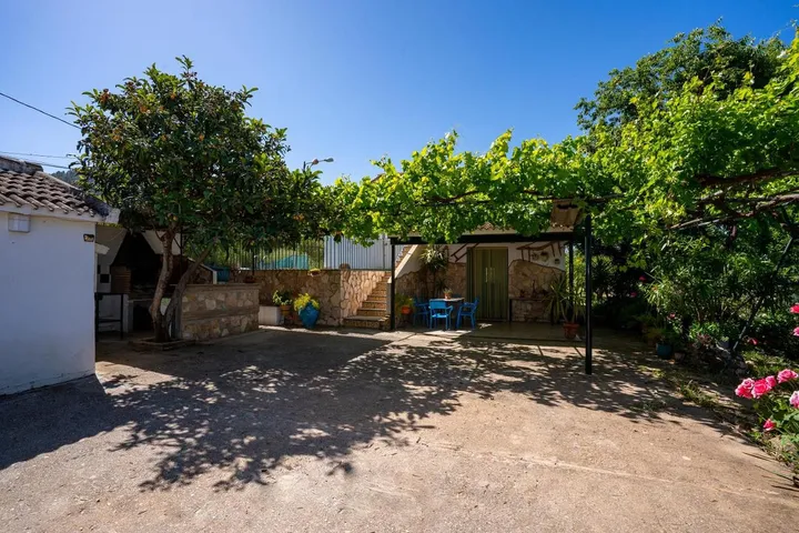 Casa de vacaciones para 4 personas, con vistas además de piscina y jardín, Se admiten mascotas - 1