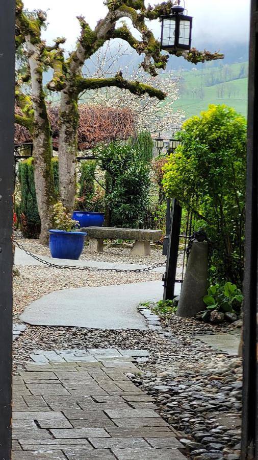 Location de vacances pour 4 personnes, avec vue ainsi que jardin et terrasse, animaux acceptés à Ugine - 3