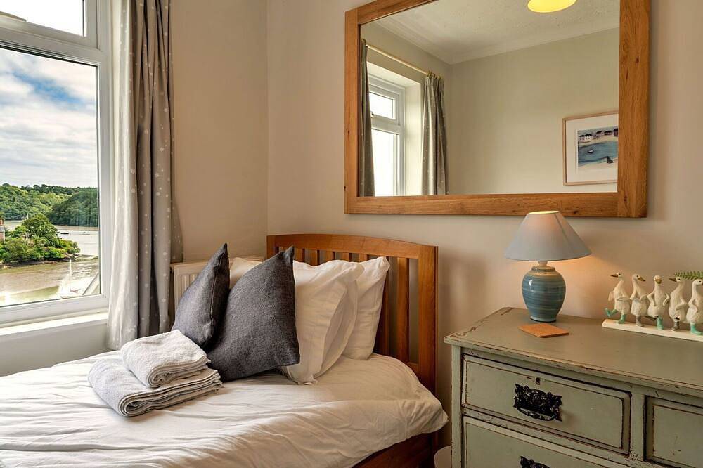 Schönes  Ferienhaus für 5 Gäste mit  W-Lan, Whirlpool, Tv, Terrasse und Haustiere erlaubt in Cornwall