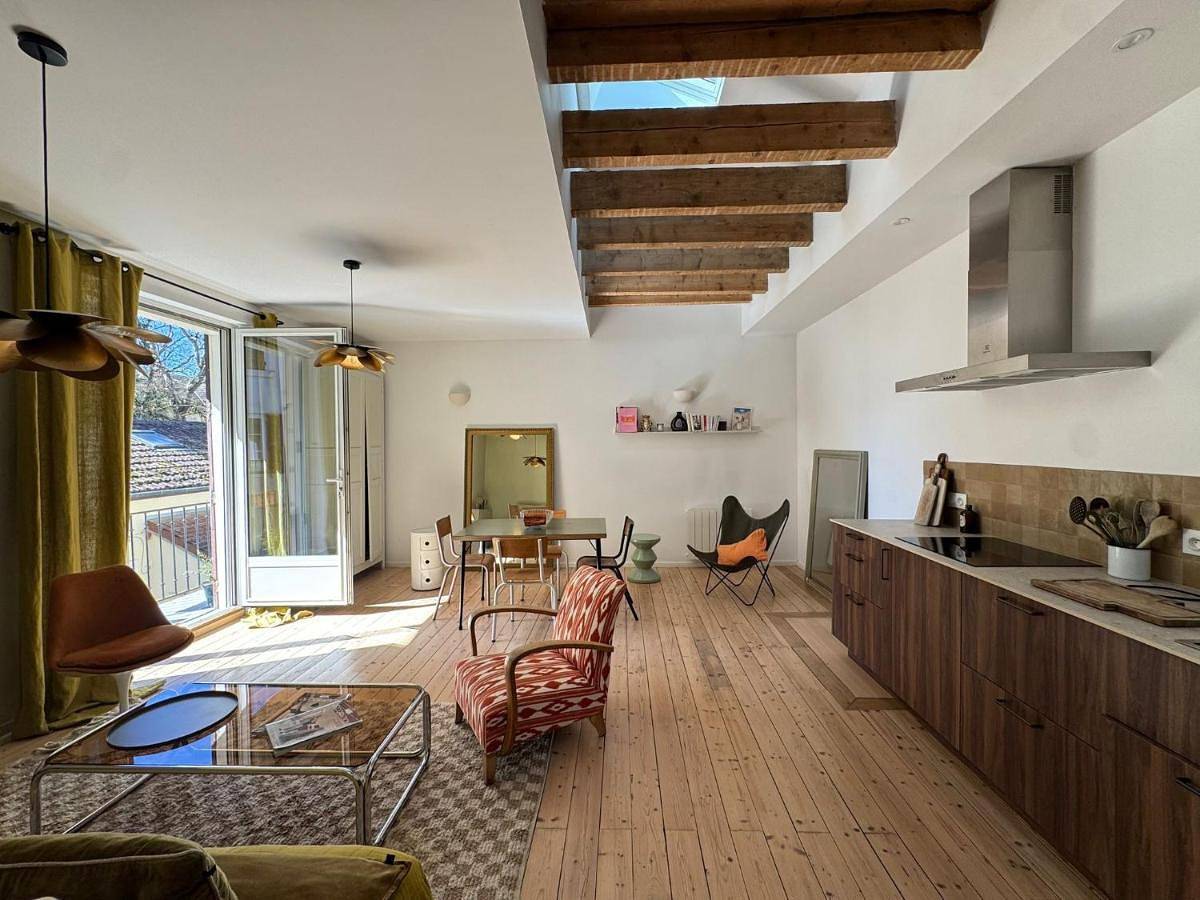 Appartement entier, One-Bedroom Apartment in Lons-le-Saunier, Jura