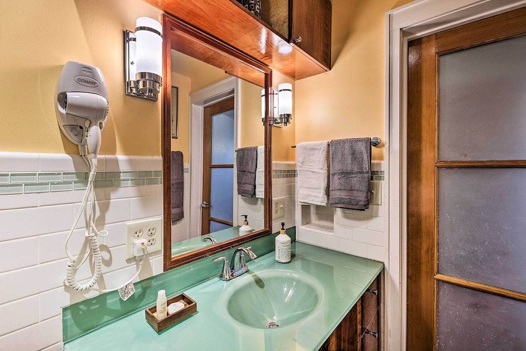 Ganze Wohnung, World Cup Home Base, Walk to Kc Streetcar Stop! in Kansas City, Missouri