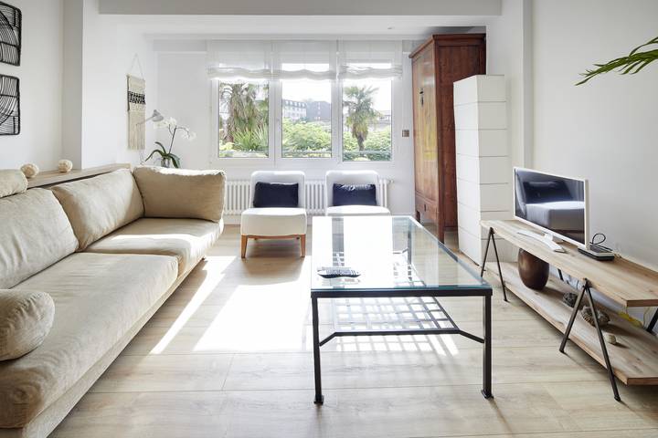 Apartamento entero, Apartamento de vacaciones para 3 personas con balcón in San Sebastián, Costa Vasca