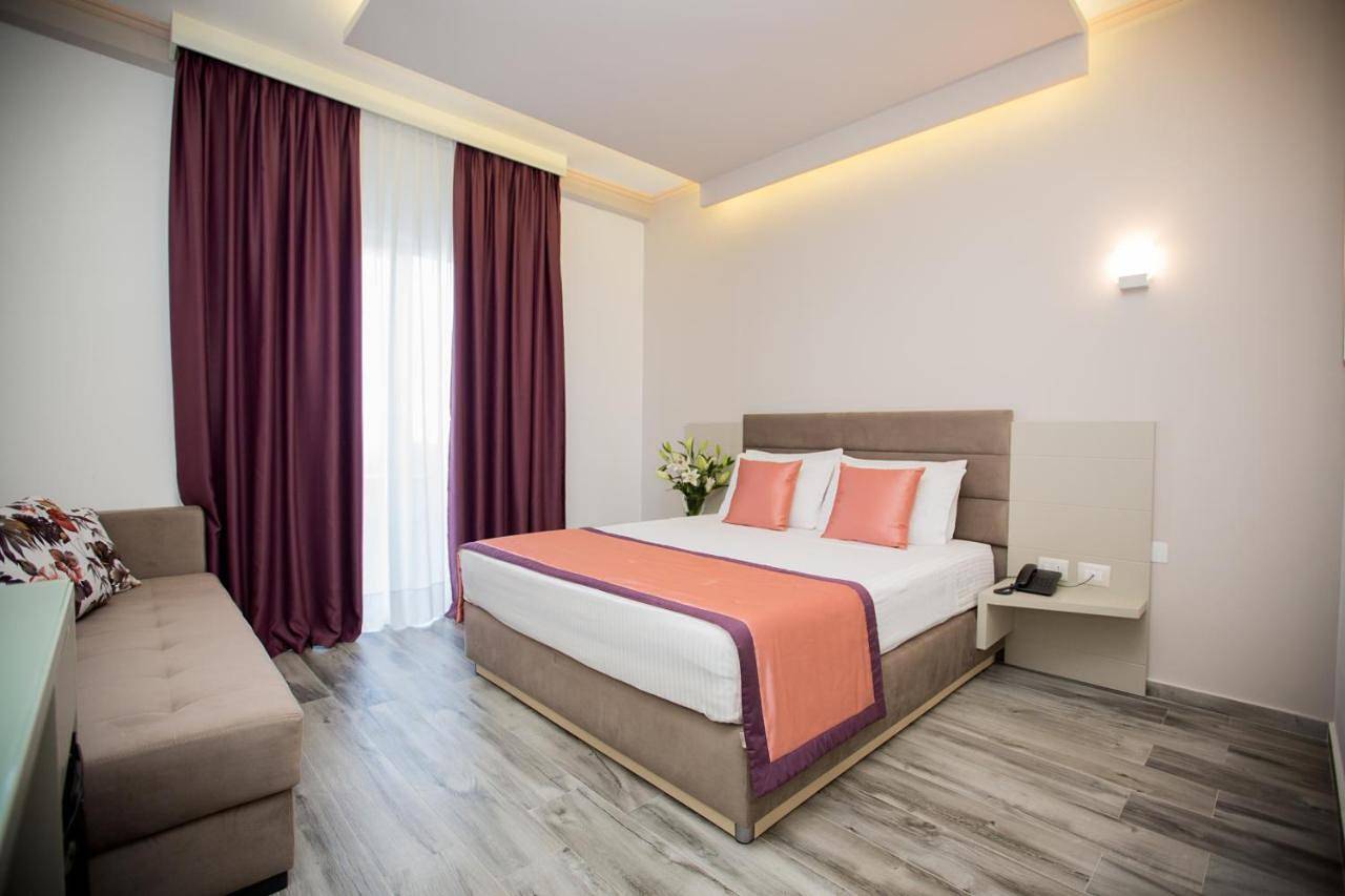 Elysium Hotel in Dhërmi, Himarë