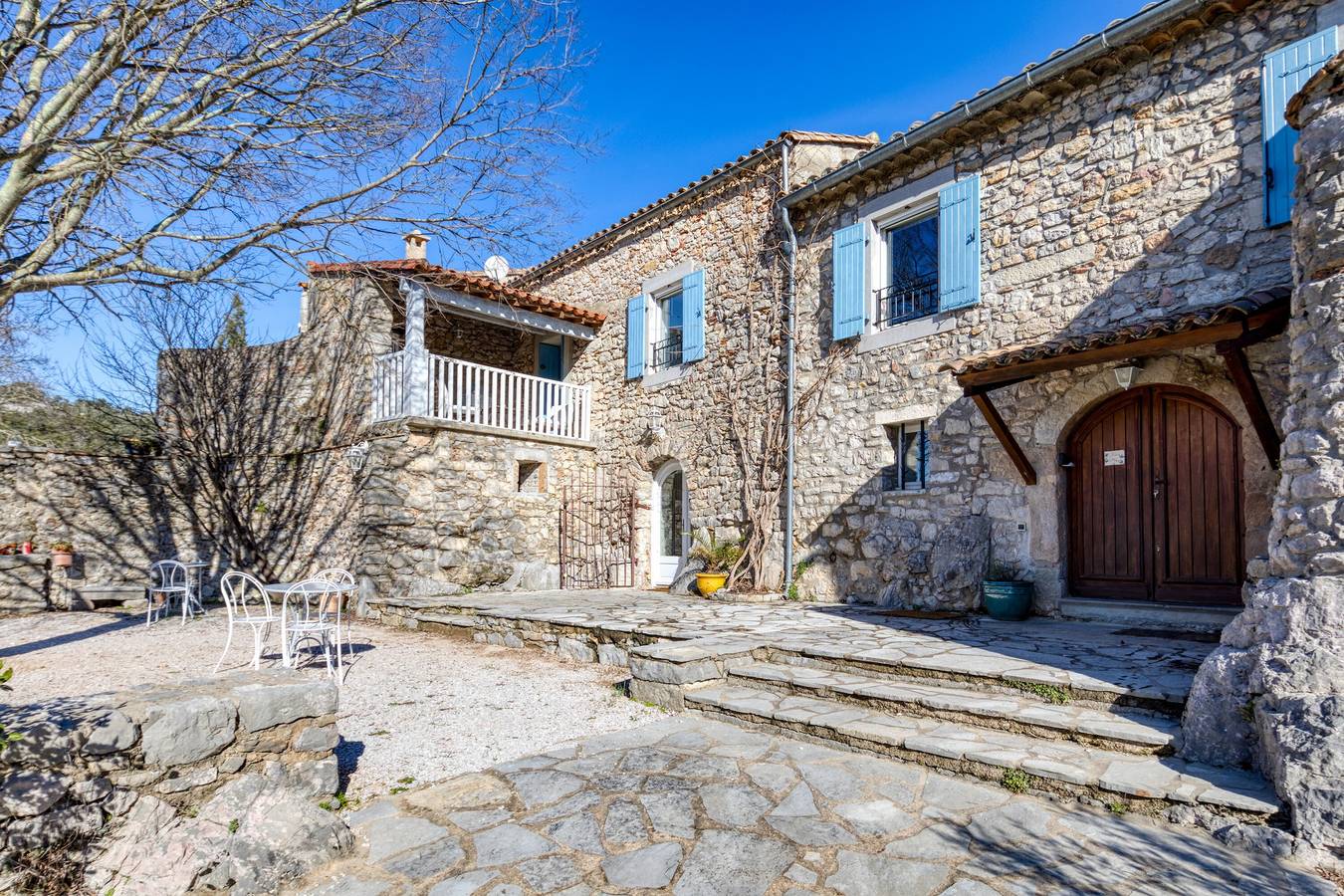 Maison de campagne « Domaine Les Hauts d’Issenssac » : vue montagne, Wi-Fi, climatisation in Causse-de-la-Selle, Région de Lodève