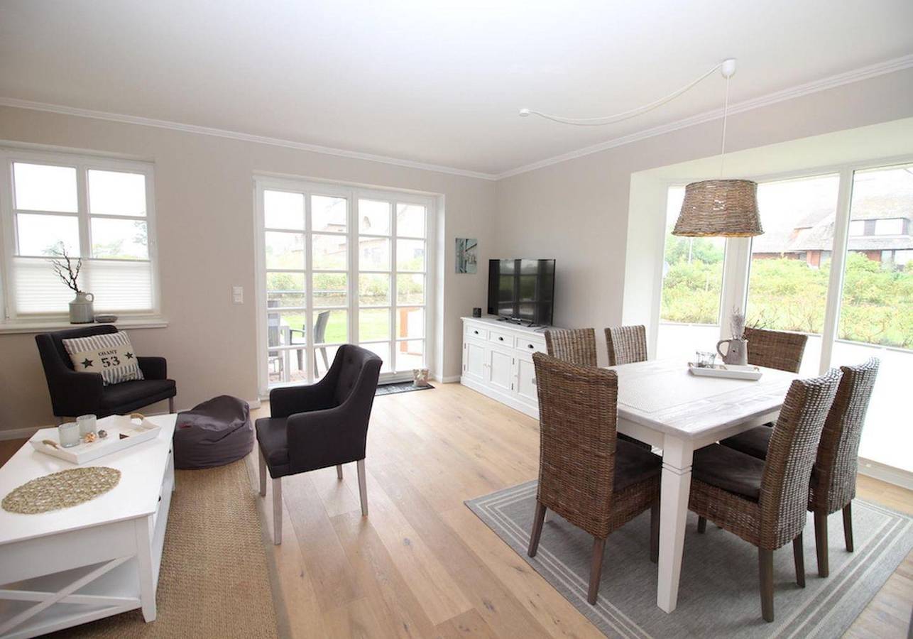 Ganze Ferienwohnung, Reetdachhaus Beachhouse 1 in Tating, Eiderstedt