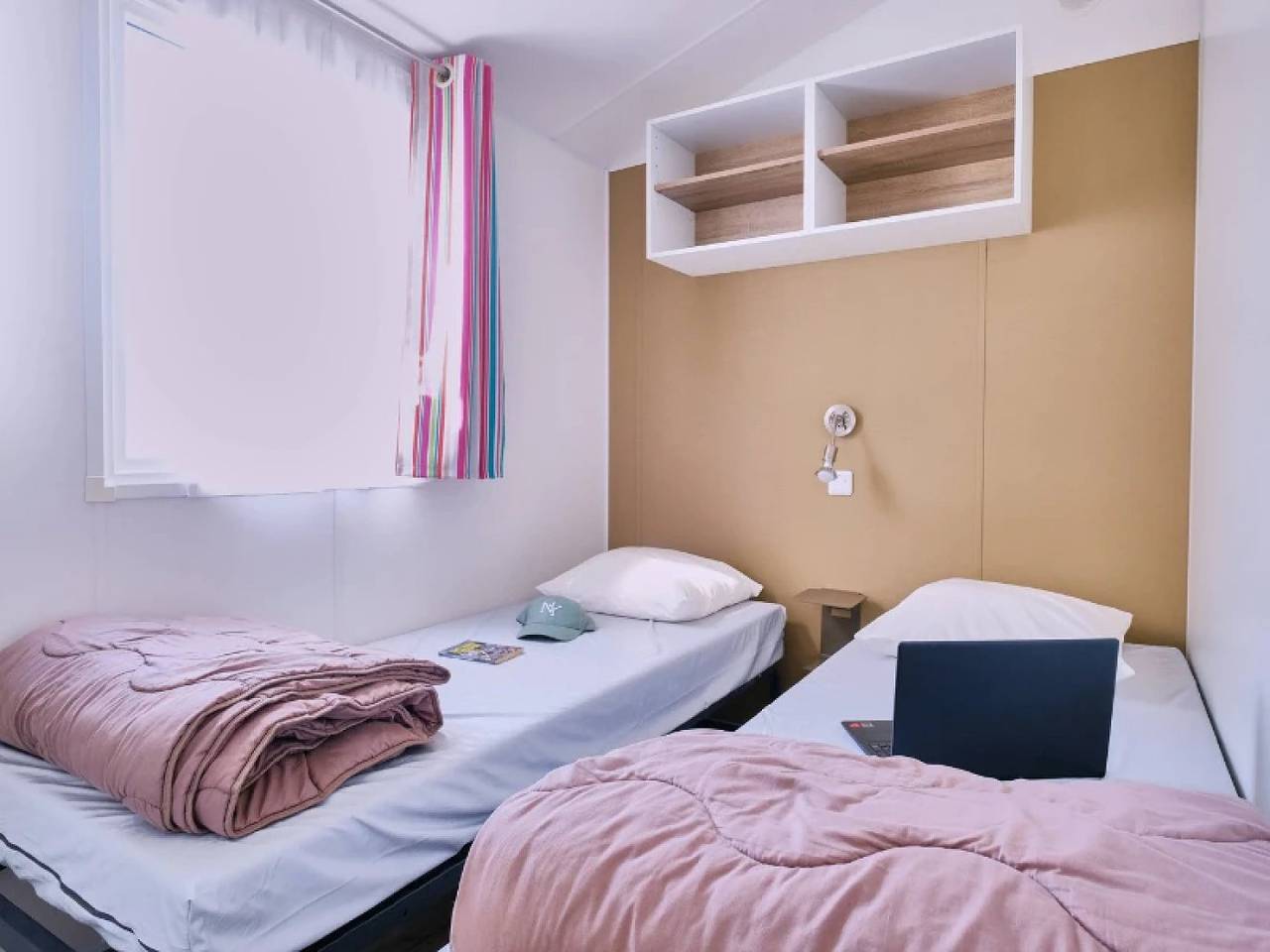 Zecamping 3 étoiles familial piscine chauffée dog friendly cottage clim 30m2 in Lussas, Ardèche