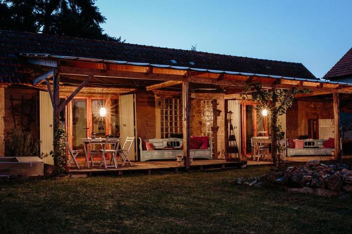 Chambre d’hôte pour 2 personnes, avec Terrasse et Jardin ainsi que Piscine et Vue