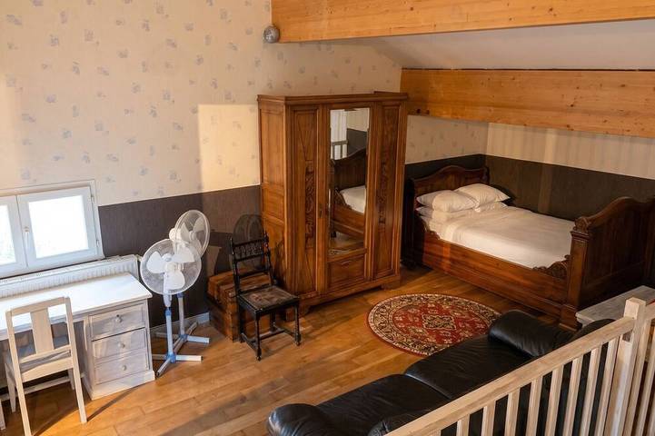 Location de vacances pour 9 personnes, avec terrasse ainsi que piscine et jardin, animaux acceptés à Saint-Géry - 4